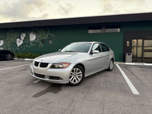Used 2006 BMW 325i Sedan RWD image 1