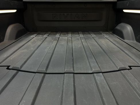 Used 2022 Rivian R1T Launch Edition AWD/4WD image 15