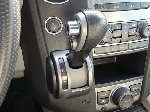 Used 2015 Honda Pilot SE image 16