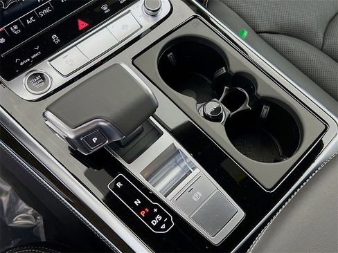 New 2026 Audi Q8 Premium Plus image 18