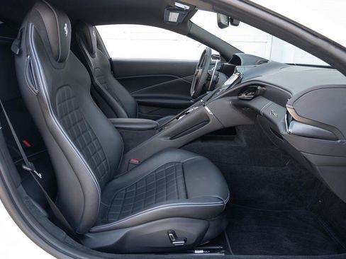 Used 2022 Ferrari Roma RWD image 54