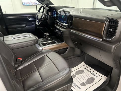 Used 2022 Chevrolet Silverado 1500 High Country image 64