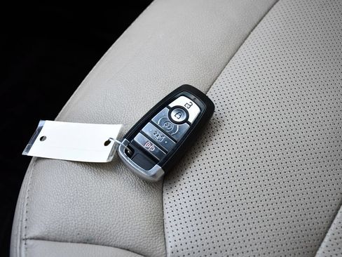 Used 2018 Ford Explorer Limited w/ Equipment Group 301A AWD/4WD image 18