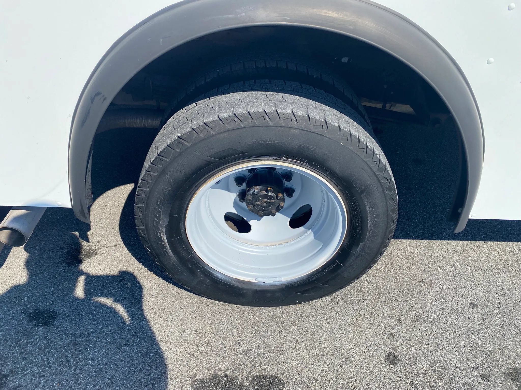 Used 2017 Ford E-350 and Econoline 350 Super Duty w/ A/C Prep Package RWD image 21