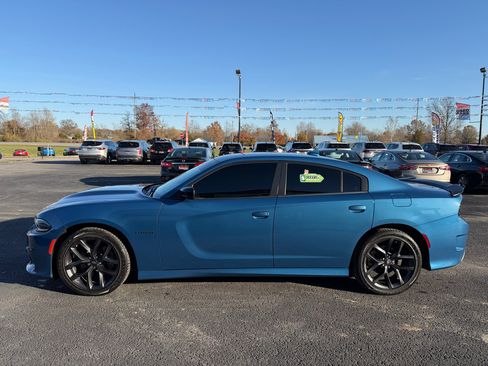 Used 2022 Dodge Charger R/T w/ Blacktop Package image 7