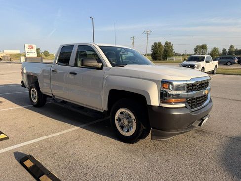 Used 2019 Chevrolet Silverado 1500 W/T w/ WT Convenience Package RWD image 3