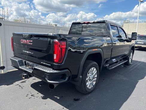 Used 2020 GMC Sierra 2500 Denali w/ Denali Ultimate Package image 3