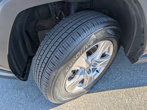 Used 2024 Toyota RAV4 XLE image 21