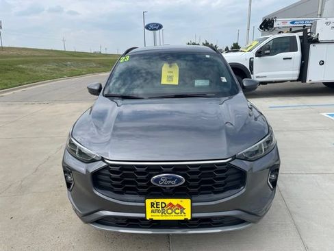 Certified 2023 Ford Escape ST-Line Elite w/ Premium Technology Package AWD/4WD image 9