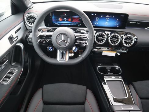 New 2026 Mercedes-Benz CLA 35 AMG 4MATIC image 11