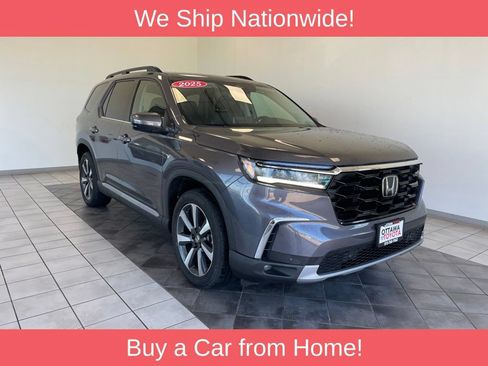 Used 2025 Honda Pilot Touring image 1