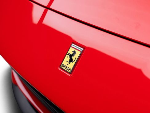 Used 2019 Ferrari Portofino Base image 11