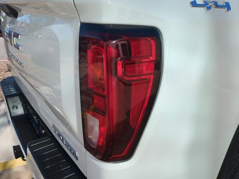 Certified 2023 GMC Sierra 1500 Elevation image 11