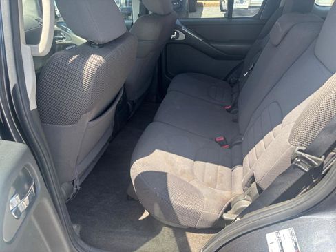 Used 2012 Nissan Pathfinder S image 16