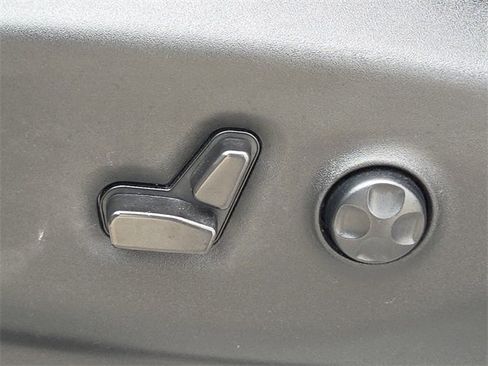 Used 2022 Chrysler Pacifica Touring-L image 20