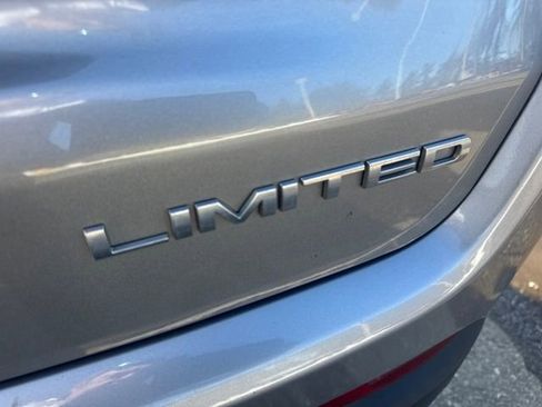 Used 2018 Jeep Compass Limited w/ Navigation Group image 31