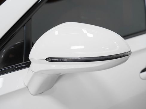 Used 2020 Bentley Flying Spur W12 image 15