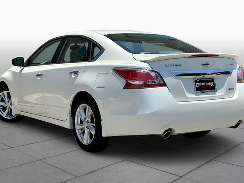 Used 2014 Nissan Altima 2.5 SL w/ Technology Package FWD image 11