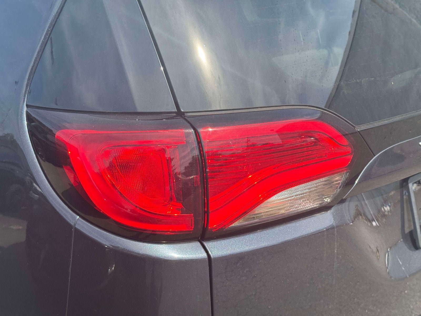 Used 2020 Chrysler Pacifica Touring-L w/ Advanced Safetytec Group FWD image 11