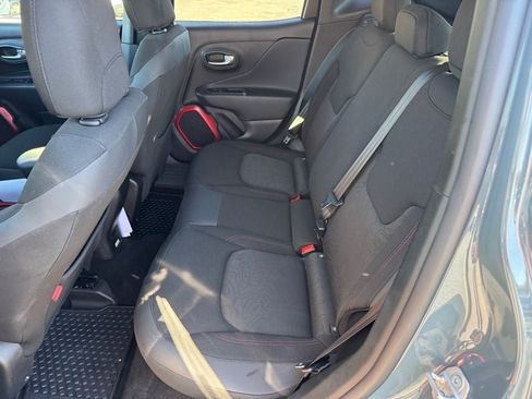 Used 2016 Jeep Renegade Trailhawk image 10