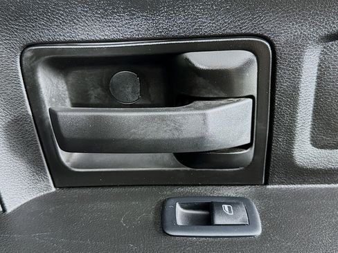 Used 2022 RAM 2500 Tradesman w/ Chrome Appearance Group image 29