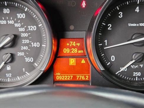 Used 2014 BMW Z4 sDrive28i RWD image 10