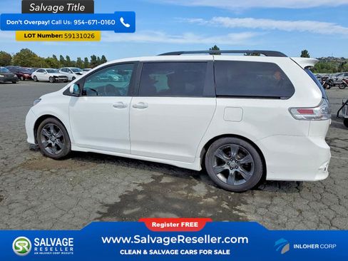 Used 2016 Toyota Sienna SE w/ SE Preferred Package FWD image 3
