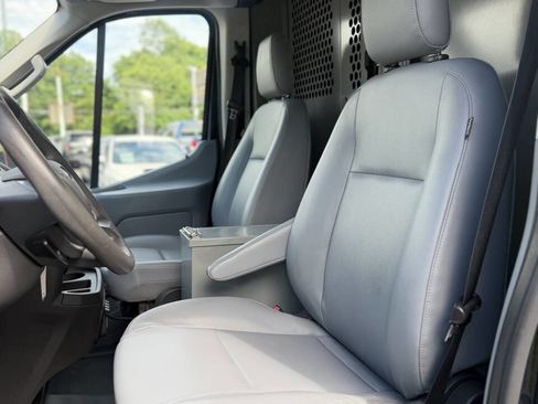 Used 2017 Ford Transit 250 148 Medium Roof RWD image 14