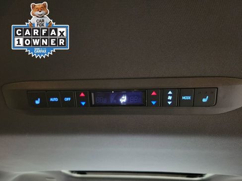 Used 2024 Toyota Sienna Platinum image 29