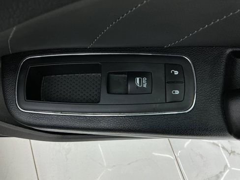 Used 2017 Dodge Charger SXT w/ Rallye Group RWD image 40