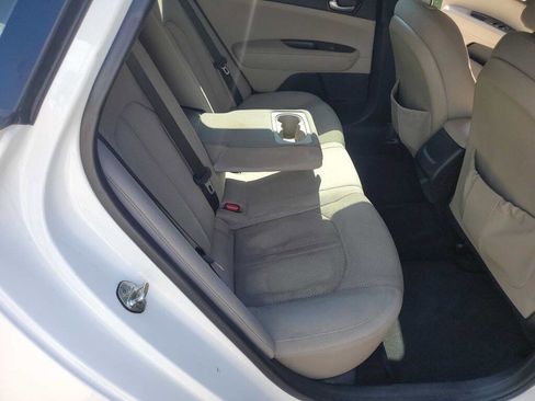 Used 2018 Kia Optima LX w/ Convenience Package image 15