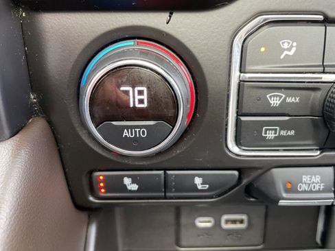 Used 2021 Chevrolet Tahoe Z71 image 13