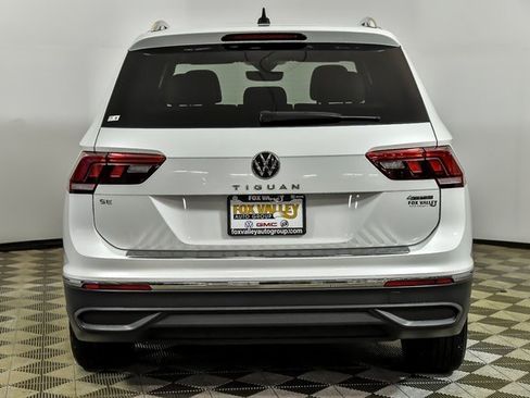 Certified 2022 Volkswagen Tiguan SE image 6