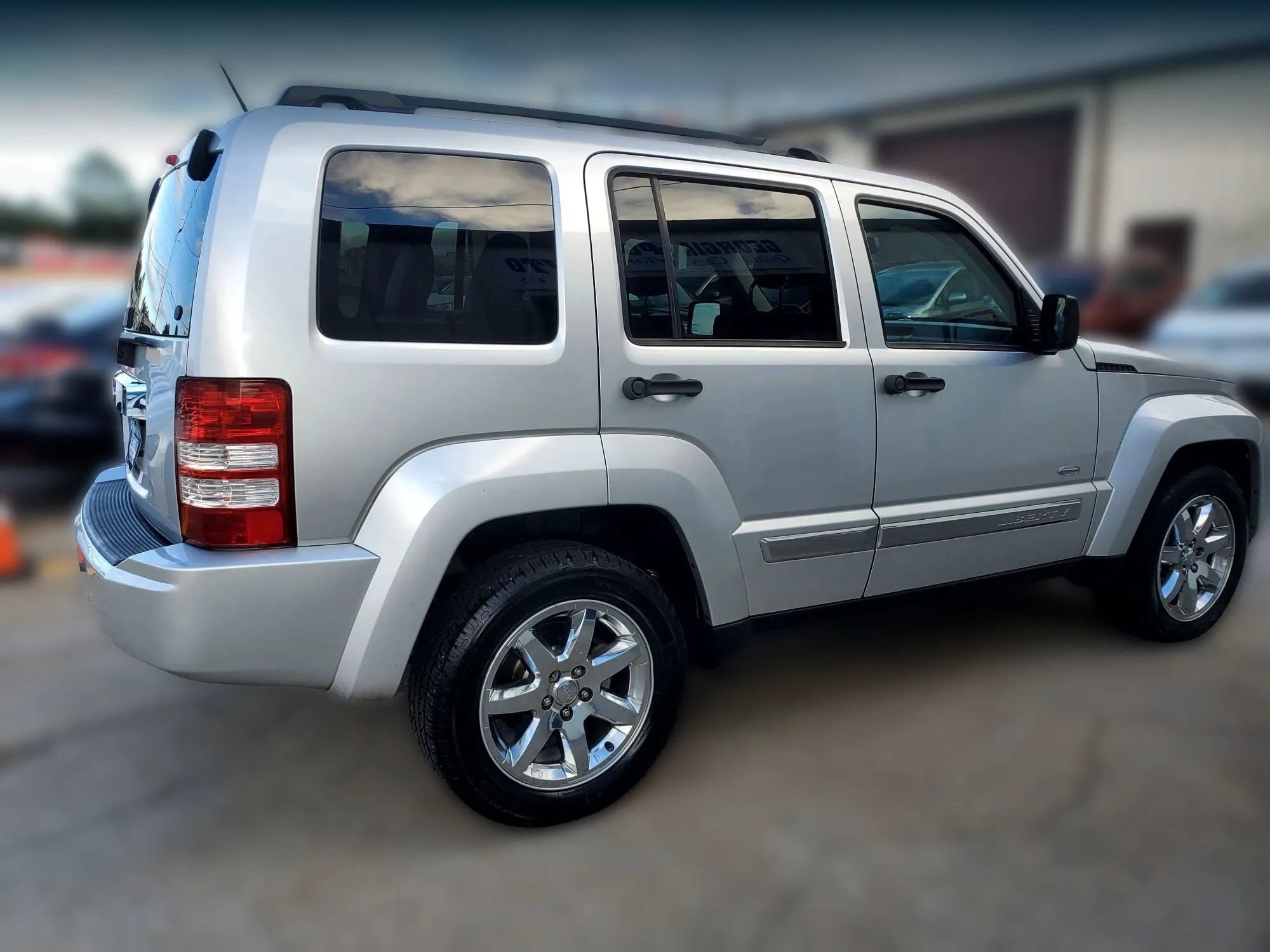 Used 2012 Jeep Liberty Sport AWD/4WD image 14