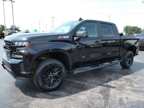 Used 2020 Chevrolet Silverado 1500 LT Trail Boss w/ Midnight Edition AWD/4WD image 9