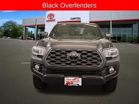 Used 2023 Toyota Tacoma TRD Off-Road image 7