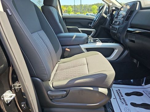 Used 2024 Nissan Titan SV w/ SV Convenience Package RWD image 13