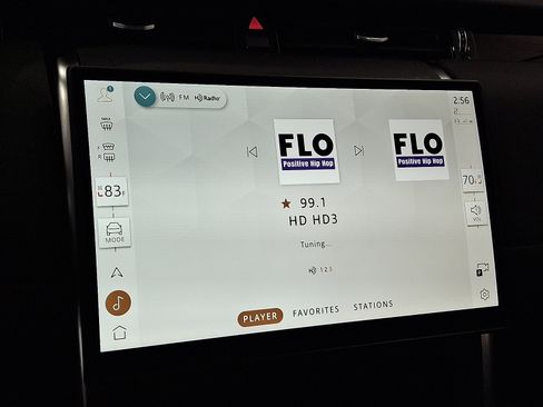 Certified 2025 Land Rover Discovery Sport S image 19