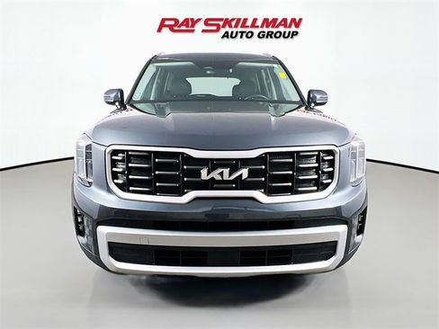 Used 2023 Kia Telluride S image 2