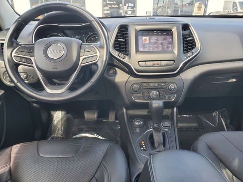 Used 2020 Jeep Cherokee Latitude Lux w/ Comfort/Convenience Group AWD/4WD image 24