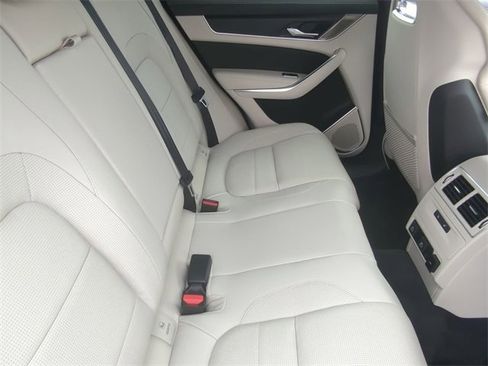 New 2025 Jaguar F-PACE R-Dynamic S image 7
