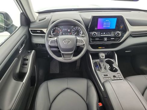 Used 2026 Toyota Highlander XLE AWD/4WD image 18