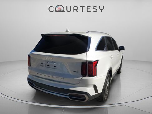 Certified 2022 Kia Sorento S image 5