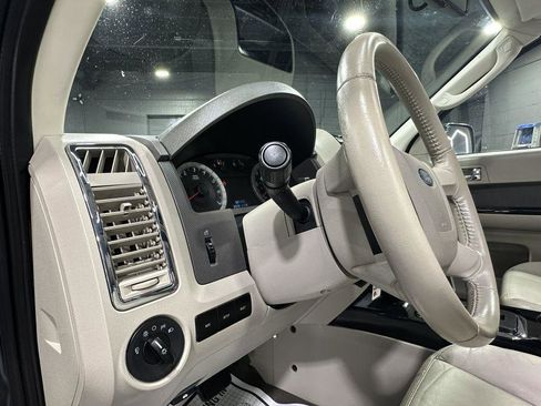 Used 2009 Ford Escape Limited image 16