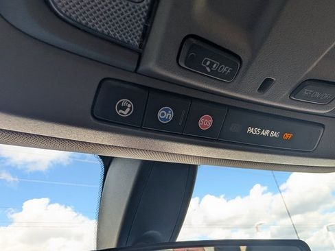 Used 2019 Chevrolet Silverado 1500 Custom Trail Boss w/ Custom Convenience Package image 14