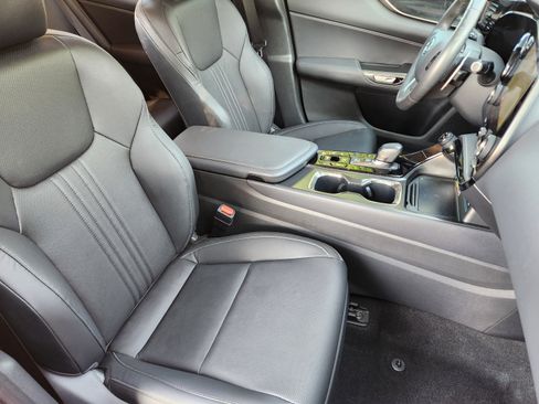 Certified 2025 Lexus NX 250 FWD w/ Cold Area Package image 6