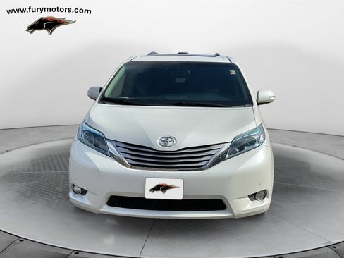 Used 2015 Toyota Sienna Limited image 8