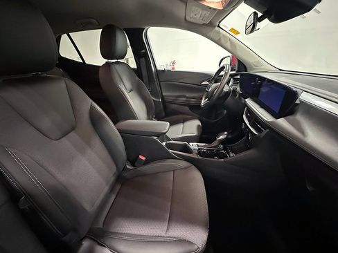 Used 2024 Buick Encore GX Preferred w/ Comfort Package AWD/4WD image 25