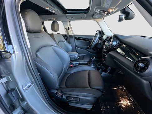 Certified 2023 MINI Cooper S w/ Signature Upholstery Package image 28