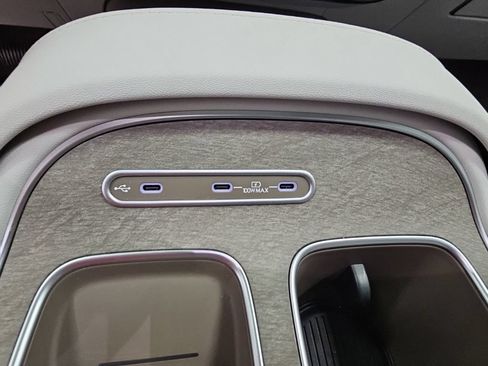 Used 2026 Hyundai Palisade Limited FWD image 19